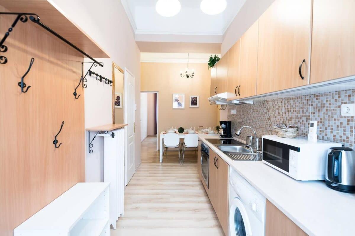 Ultra - Next To The Synagogue - Air Conditioning Appartement *
